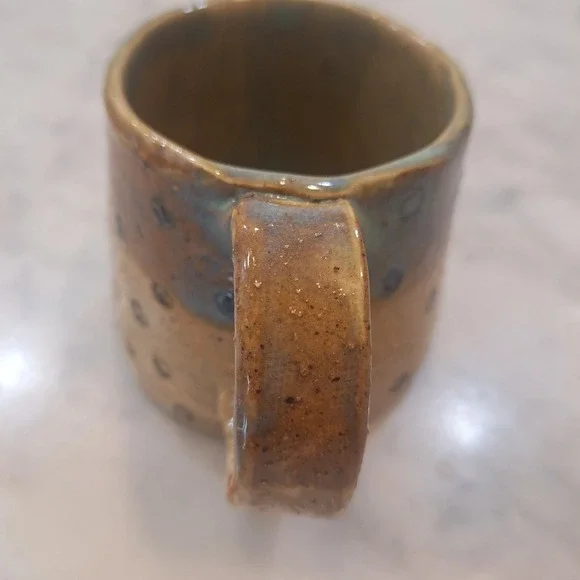 Studio Pottery Coffee Mug Unisex Medium Tan Excellent Hand Stamped Polka Dot - Picture 3 of 5